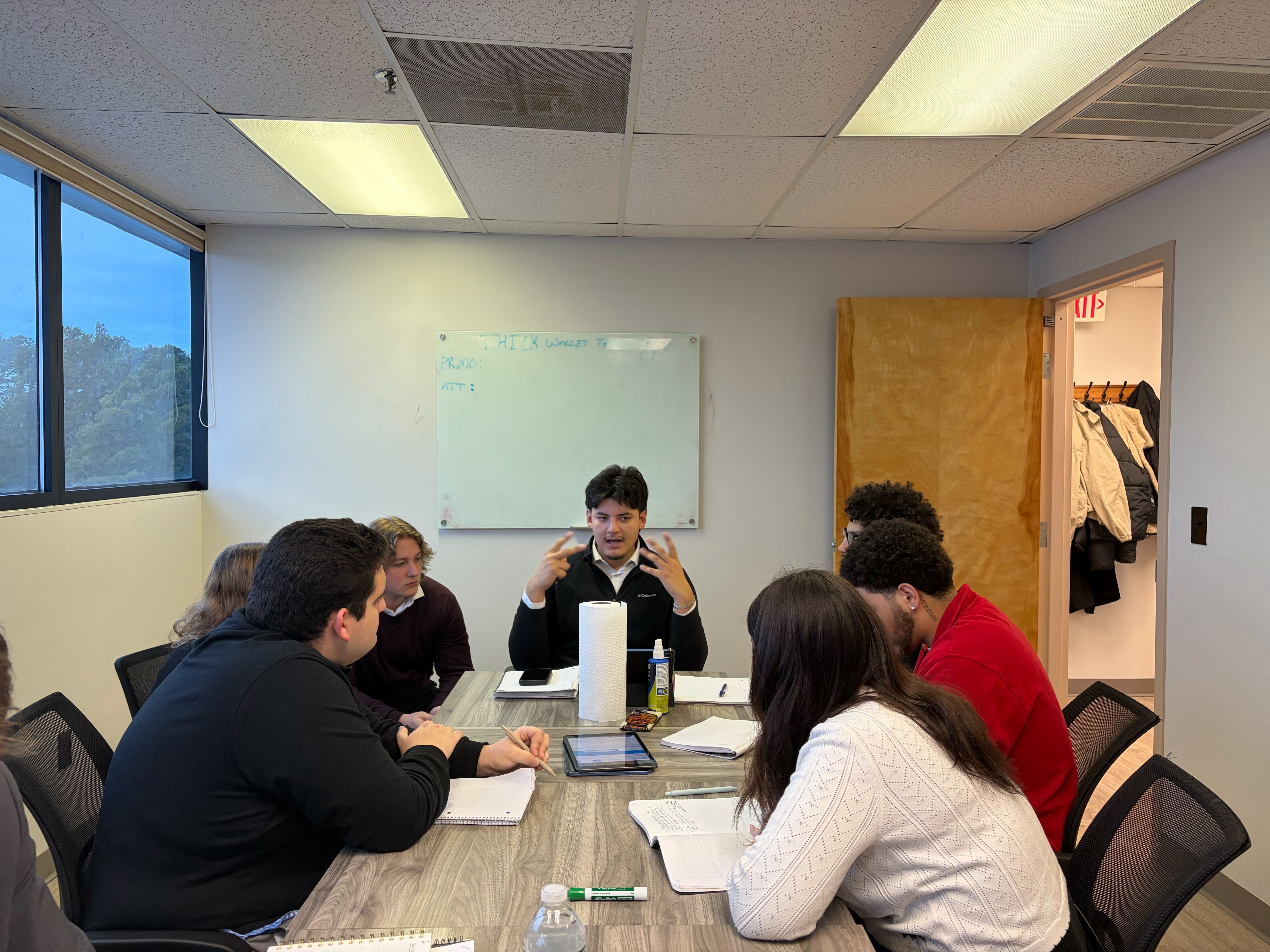 Team meeting in office